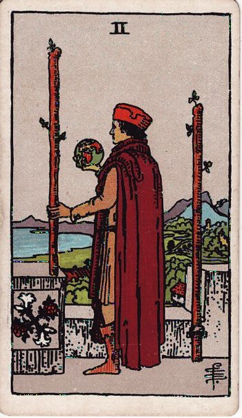 Κάρτα ταρώ Δύο Ράβδων (Two of Wands) - Rider-Waite