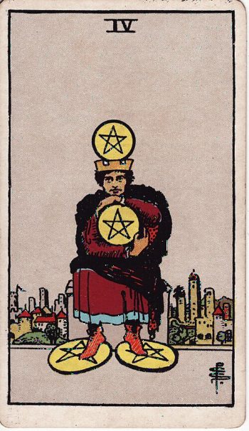 Κάρτα ταρώ Τέσσερα Πεντακλών (Four of Pentacles) - Rider-Waite
